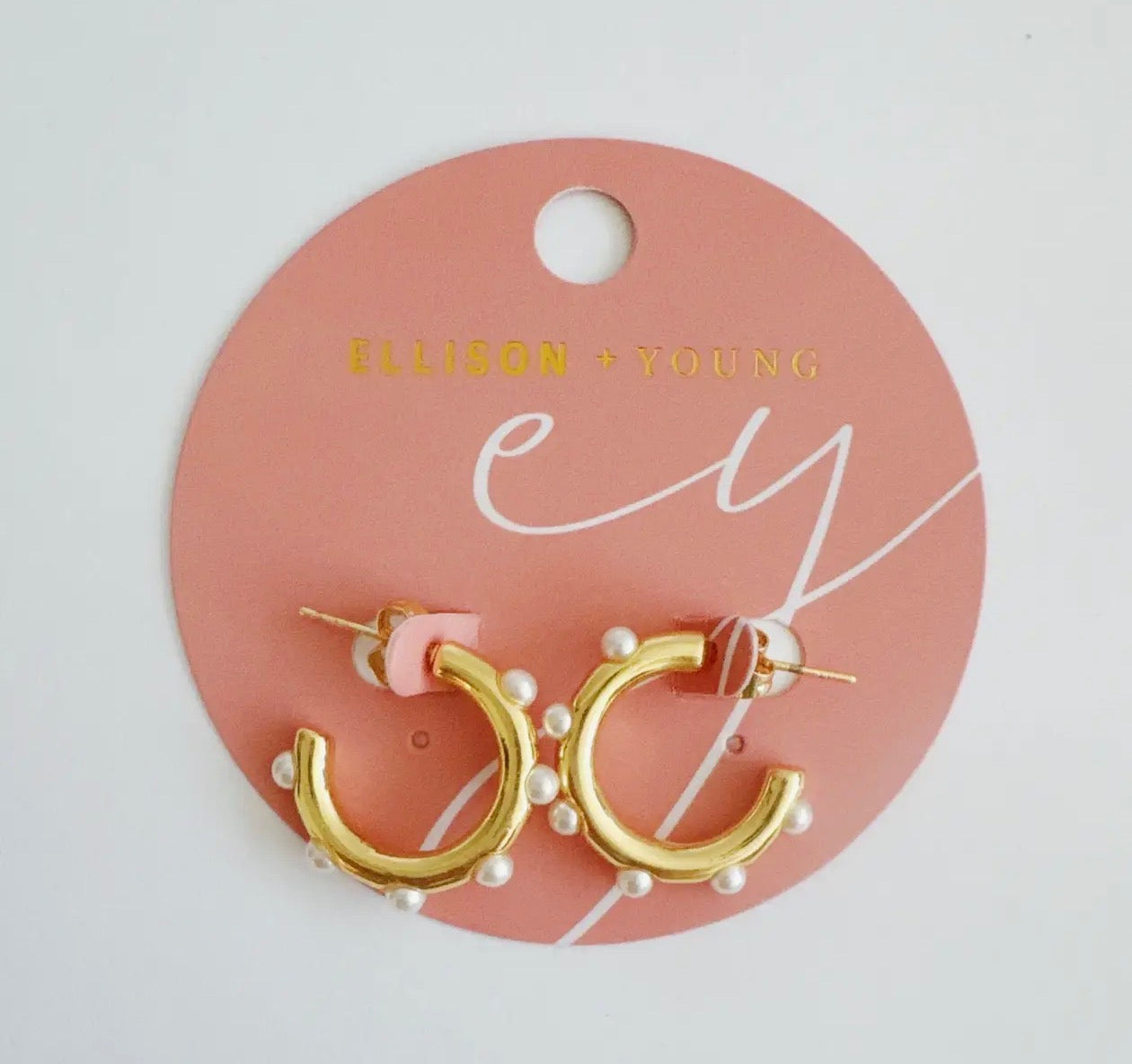 Pearl Accent Hoop Earrings - Modern
Gold Elegance